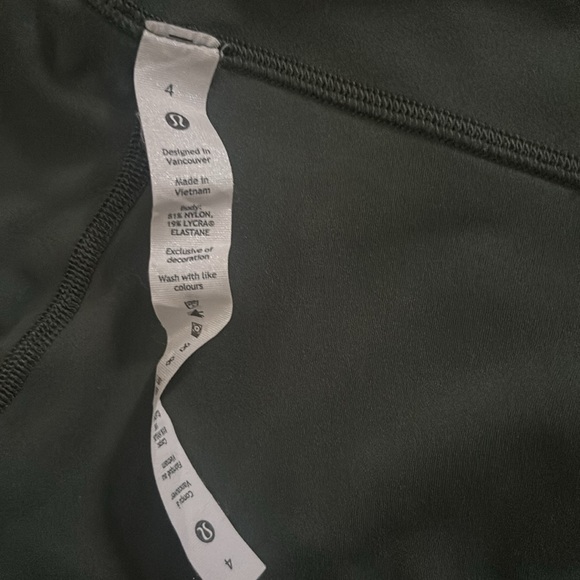 Lululemon similar to Dark forest color 25 inch Align leggings size 4 - Picture 4 of 5